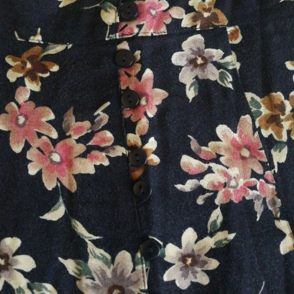 Maxi skirt by EXPRESS - Picture 2 of 4